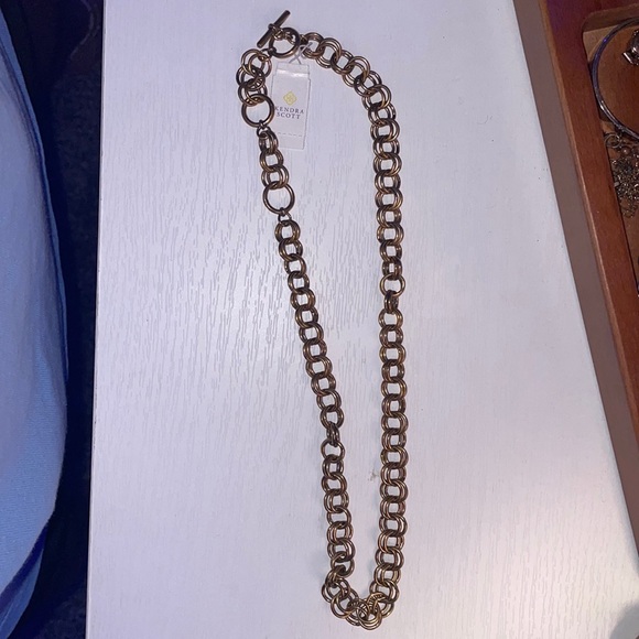 Gold hooped chain necklace!! No nots, ties, etc. - Picture 1 of 2